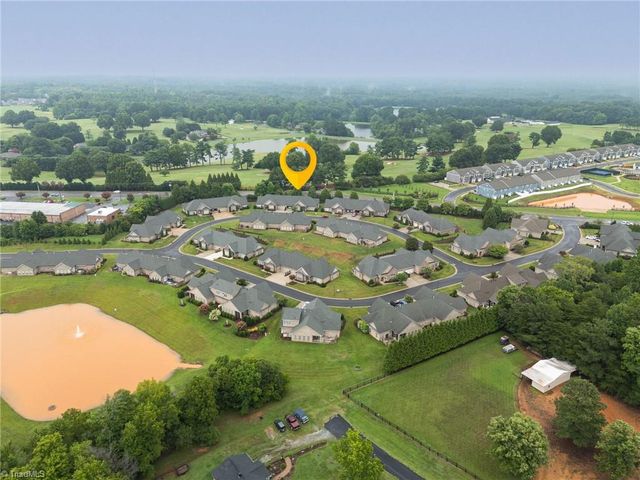 4344 Rockledge Lane, Thomasville, NC 27360