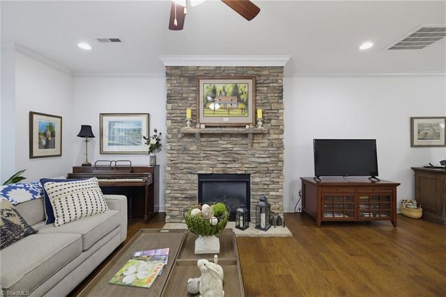 4344 Rockledge Lane, Thomasville, NC 27360