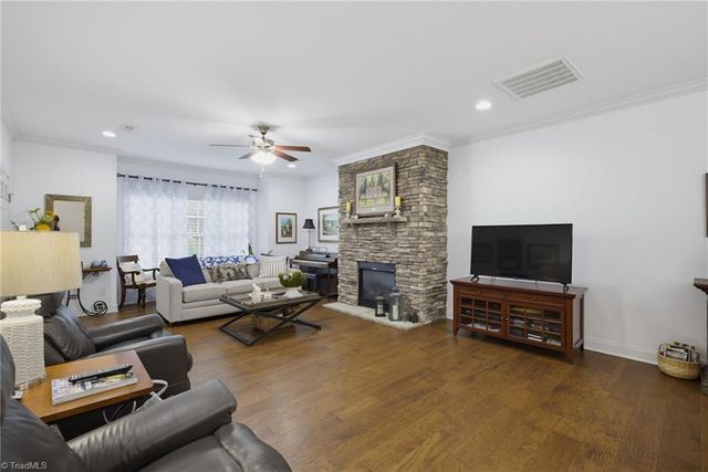 4344 Rockledge Lane, Thomasville, NC 27360