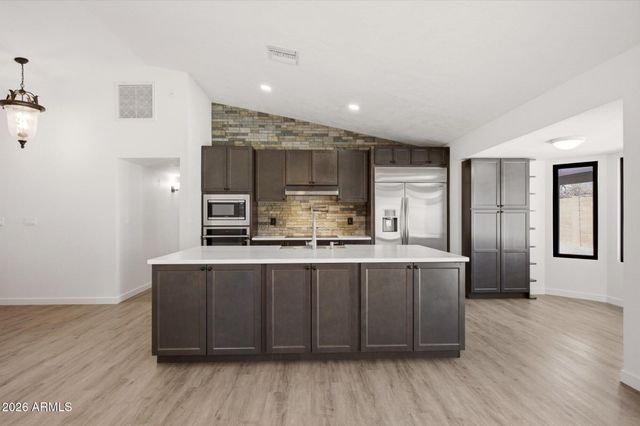 6204 W GARDEN Drive, Glendale, AZ 85304