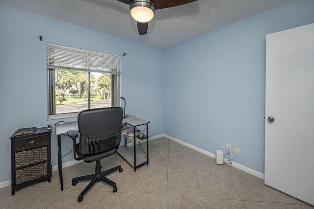 539 Shady Pine Way B2, Greenacres, FL 33415