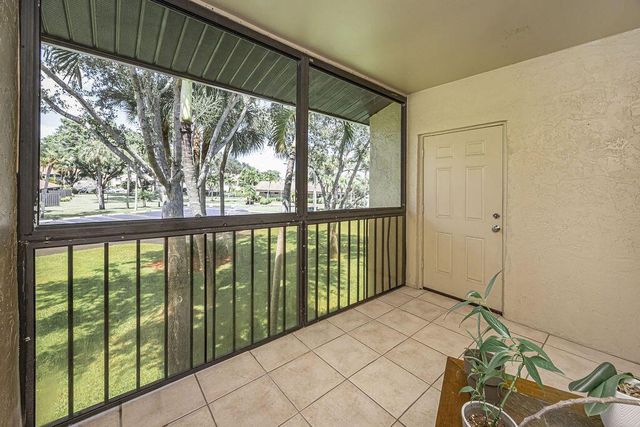 539 Shady Pine Way B2, Greenacres, FL 33415