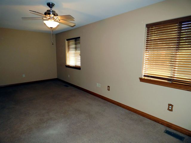 10110 N Moss Ln, Spokane, WA 99208