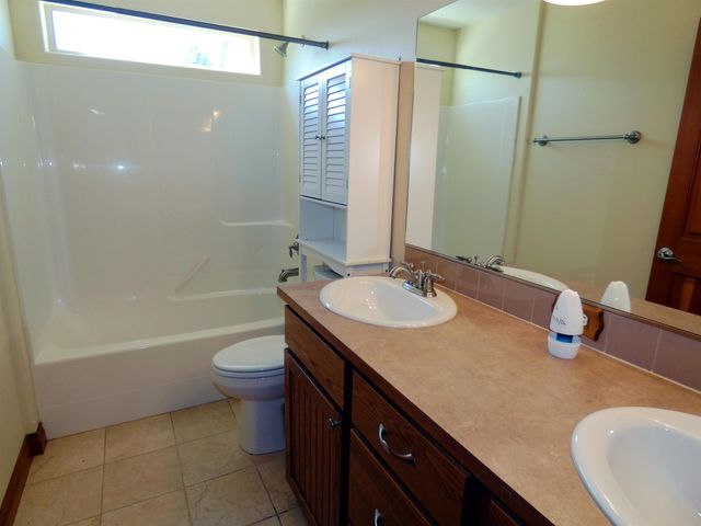 10110 N Moss Ln, Spokane, WA 99208
