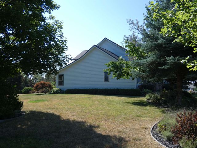 10110 N Moss Ln, Spokane, WA 99208