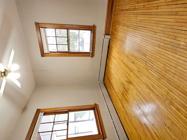 211 Edwards Avenue 1, West Dundee, IL 60118