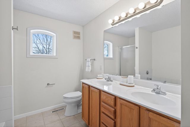 111309 Village Road, Chaska, MN 55318