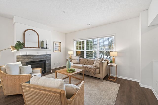 111309 Village Road, Chaska, MN 55318