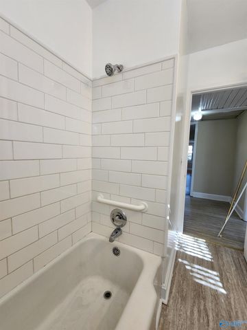 1900 Vanderbilt Circle, Huntsville, AL 35801