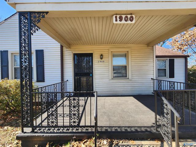 1900 Vanderbilt Circle, Huntsville, AL 35801