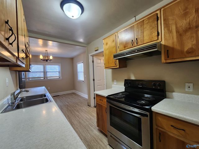 1900 Vanderbilt Circle, Huntsville, AL 35801