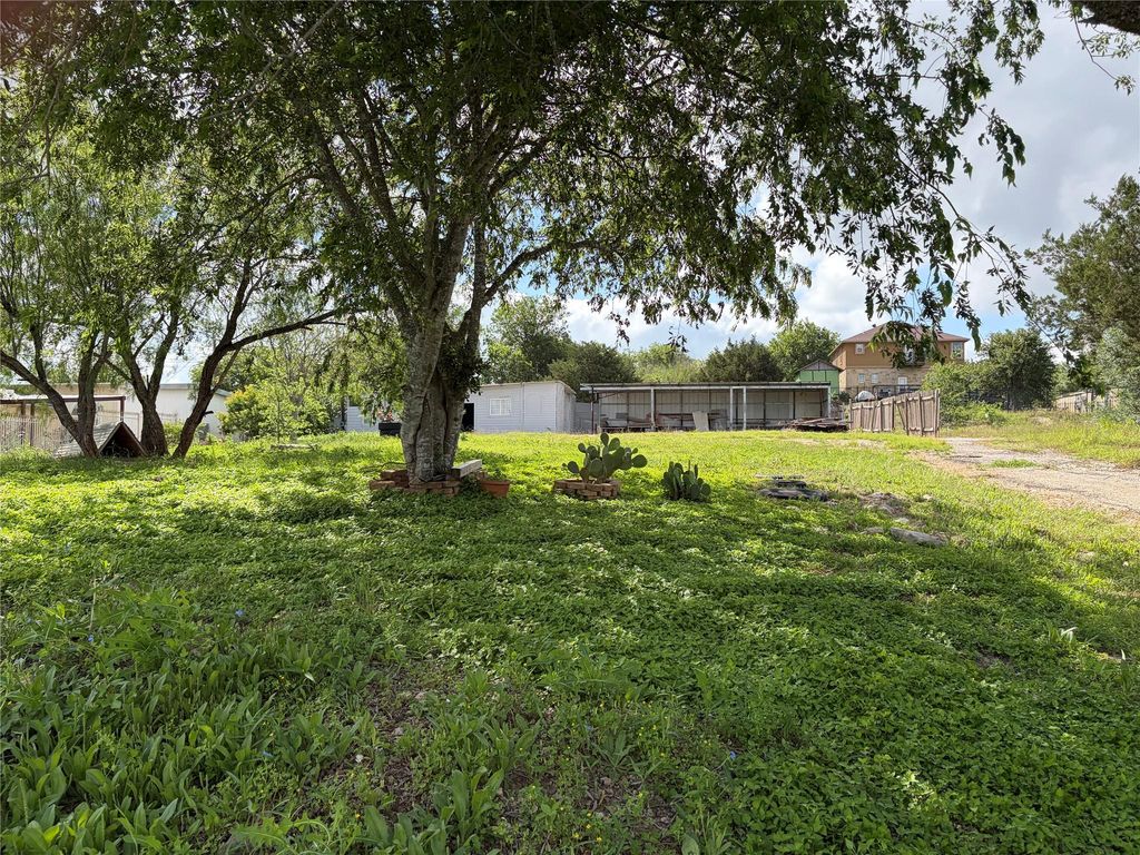 207 Cresthill CSWY, Kyle, TX 78640