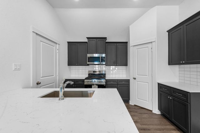 106 County Road 51030, Cleveland, TX 77327