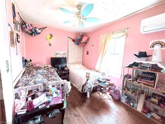 147 Handy Walker Street, North Wilkesboro, NC 28659