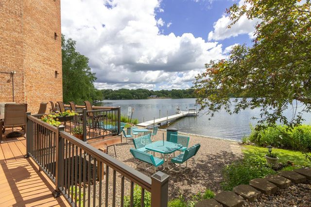 329 Geneva Avenue N 315, Oakdale, MN 55128