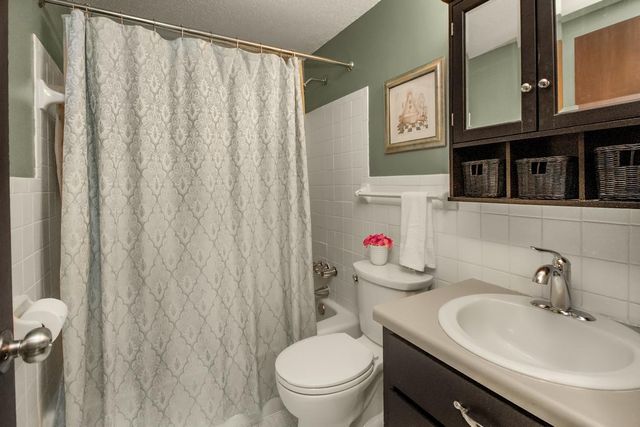 329 Geneva Avenue N 315, Oakdale, MN 55128