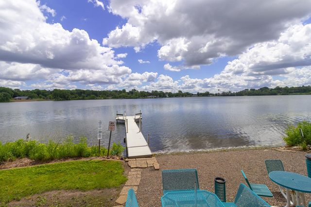 329 Geneva Avenue N 315, Oakdale, MN 55128