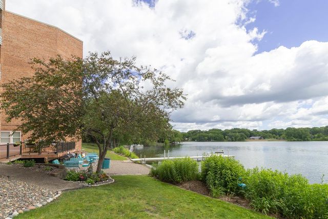 329 Geneva Avenue N 315, Oakdale, MN 55128