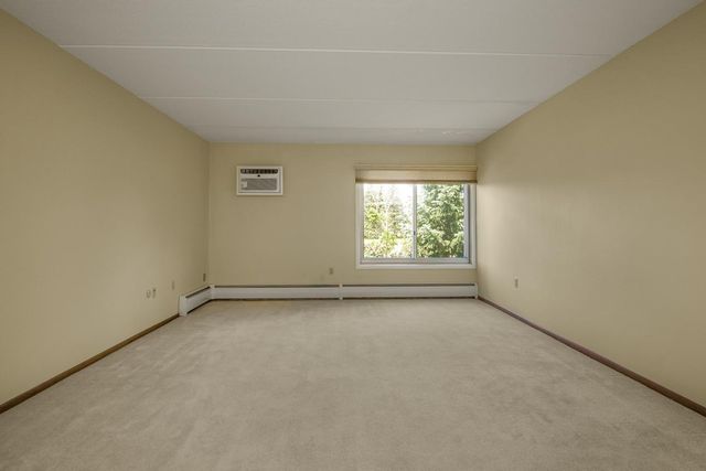329 Geneva Avenue N 315, Oakdale, MN 55128