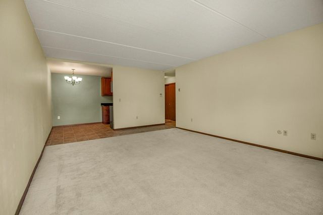 329 Geneva Avenue N 315, Oakdale, MN 55128