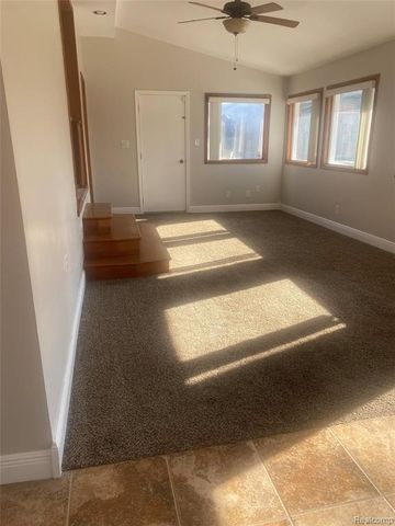 23349 Roxana Avenue, Eastpointe, MI 48021