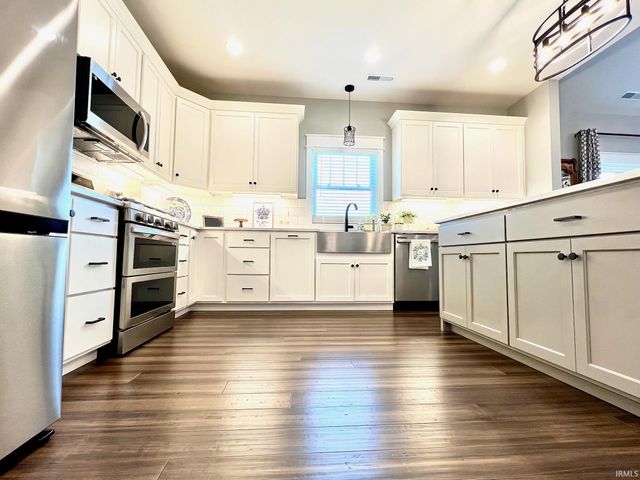 805 Spyglass Hill Drive, Bedford, IN 47421