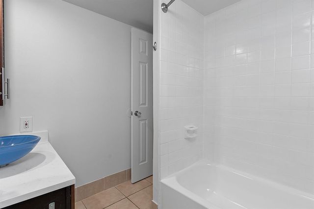 725 Hummingbird Way 111, North Palm Beach, FL 33408