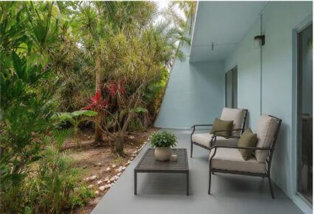 725 Hummingbird Way 111, North Palm Beach, FL 33408