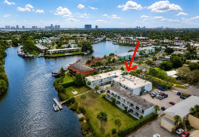 725 Hummingbird Way 111, North Palm Beach, FL 33408