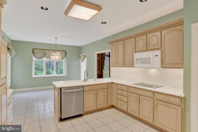 6406 DUBLIN RD, Harrisburg, PA 17111