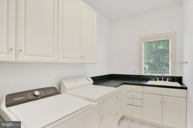 6406 DUBLIN RD, Harrisburg, PA 17111
