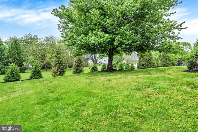 6406 DUBLIN RD, Harrisburg, PA 17111