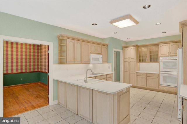 6406 DUBLIN RD, Harrisburg, PA 17111