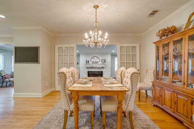 3642 S Hills Avenue, Fort Worth, TX 76109