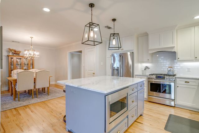 3642 S Hills Avenue, Fort Worth, TX 76109