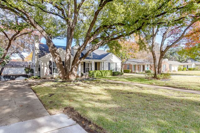 3642 S Hills Avenue, Fort Worth, TX 76109