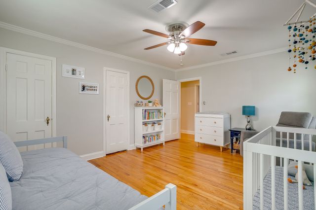 3642 S Hills Avenue, Fort Worth, TX 76109