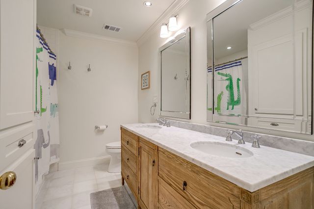 3642 S Hills Avenue, Fort Worth, TX 76109