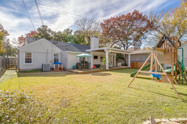 3642 S Hills Avenue, Fort Worth, TX 76109