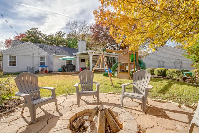 3642 S Hills Avenue, Fort Worth, TX 76109