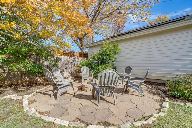 3642 S Hills Avenue, Fort Worth, TX 76109