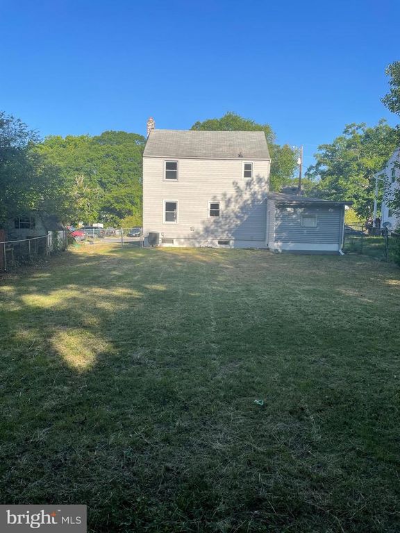 Image 2 of property listing at 21724 SUWANNE PL, Lexington Park, MD 20653