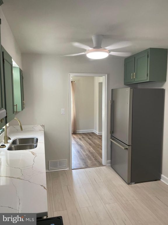 Image 6 of property listing at 21724 SUWANNE PL, Lexington Park, MD 20653
