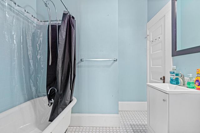 3024 Chicago Avenue, Minneapolis, MN 55407