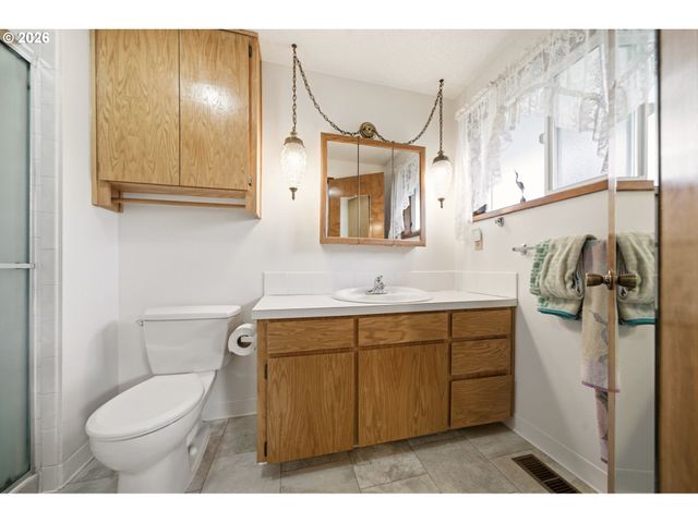 10175 Sw WASCO Way, Tualatin, OR 97062