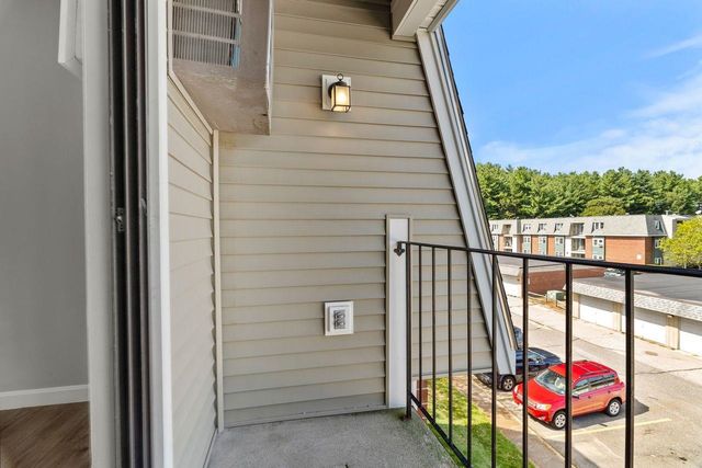 2 New Haven Dr Apt E303, Nashua, NH 03063