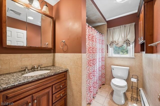 335 Drakestown Rd, Washington Twp., NJ 07853