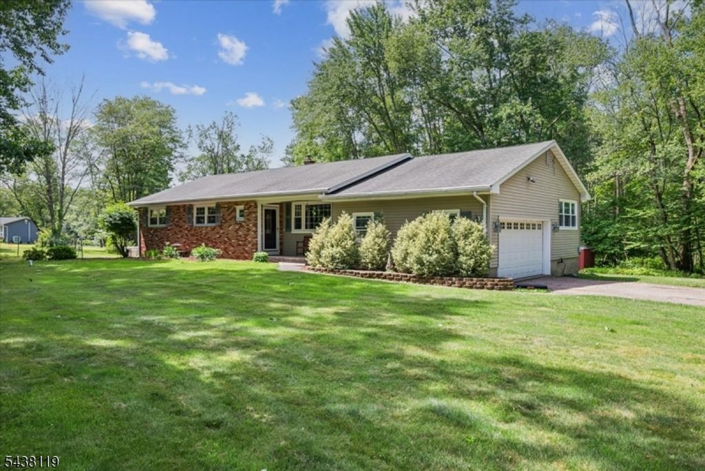 335 Drakestown Rd, Washington Twp., NJ 07853