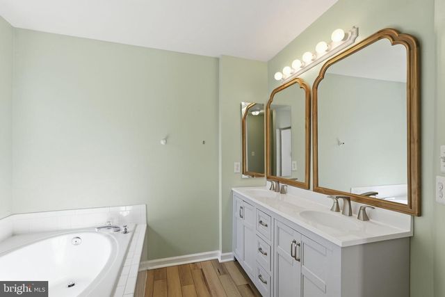 7053 SAUVAGE LN, Gainesville, VA 20155