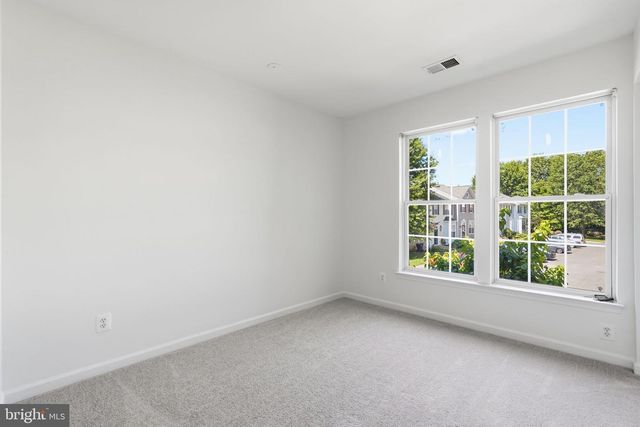 7053 SAUVAGE LN, Gainesville, VA 20155